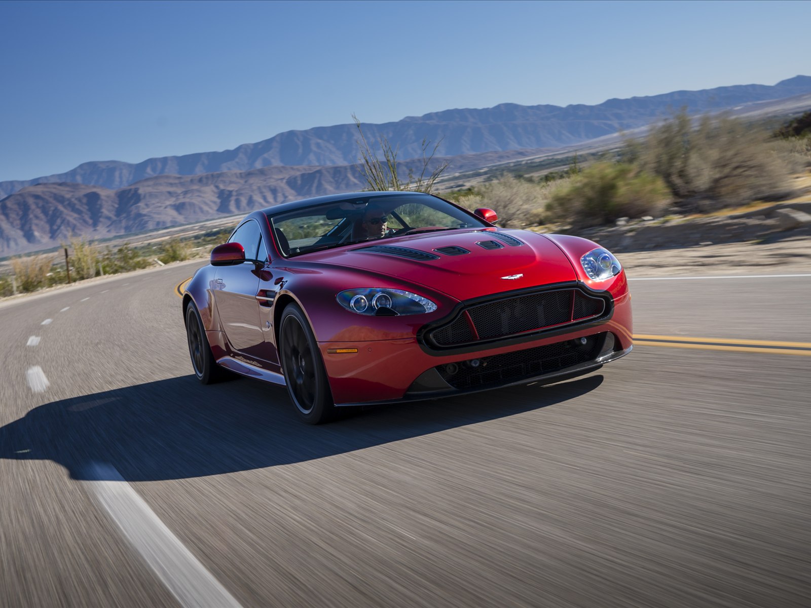 Aston Martin V12 Vantage S 2014